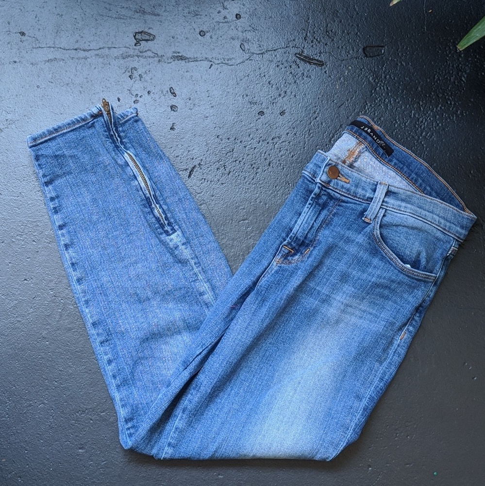 J Brand 835 Midrise Zip Capri Jeans in Tone - Picture 4 of 8